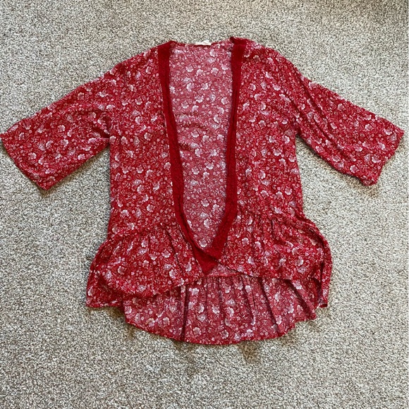 Maurice’s Red Floral Ruffled Kimono Size Large Lightweight Flowy - Picture 1 of 8